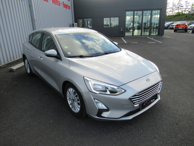 Photo 2 de l'offre de FORD FOCUS 1.5 ECOBLUE 120CH TITANIUM BVA à 16990€ chez J'NOV AUTO