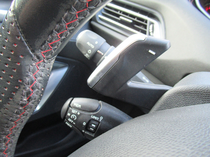 Photo 15 de l'offre de PEUGEOT 308 SW 1.5 BLUEHDI 130CH S&S GT LINE EAT8 à 16490€ chez J'NOV AUTO