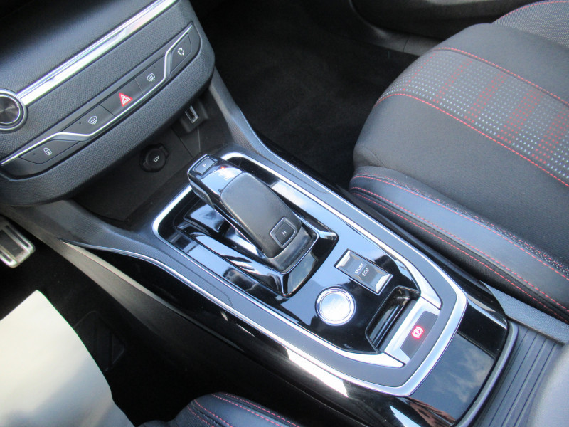 Photo 16 de l'offre de PEUGEOT 308 SW 1.5 BLUEHDI 130CH S&S GT LINE EAT8 à 16490€ chez J'NOV AUTO