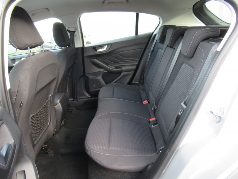 Photo 5 de l'offre de FORD FOCUS 1.5 ECOBLUE 120CH TITANIUM BVA à 16990€ chez J'NOV AUTO