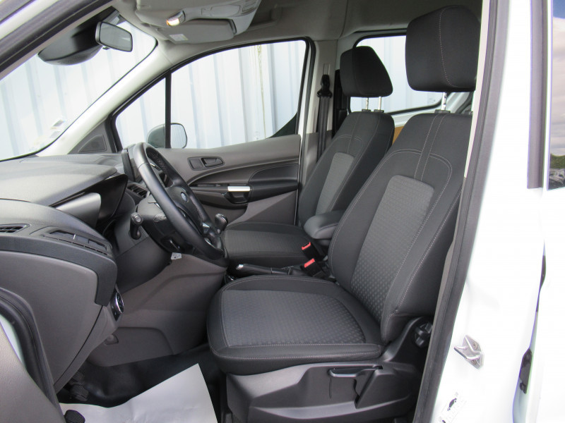 Photo 10 de l'offre de FORD TRANSIT CONNECT L1 1.5 TD 100CH STOP&START CABINE APPROFONDIE TREND à 16990€ chez J'NOV AUTO