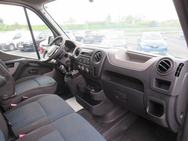 Photo 6 de l'offre de RENAULT MASTER III FG F3500 L2H2 2.3 DCI 130CH GRAND CONFORT EURO6 à 16490€ chez J'NOV AUTO