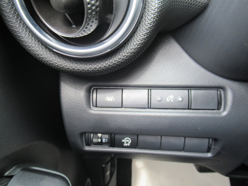 Photo 11 de l'offre de NISSAN JUKE 1.0 DIG-T 114CH ACENTA DCT7 2023.5 à 19450€ chez J'NOV AUTO