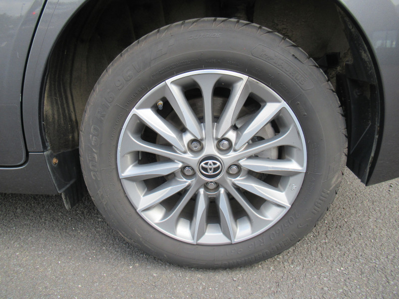 Photo 15 de l'offre de TOYOTA VERSO 132 VVT-I DESIGN à 15750€ chez J'NOV AUTO