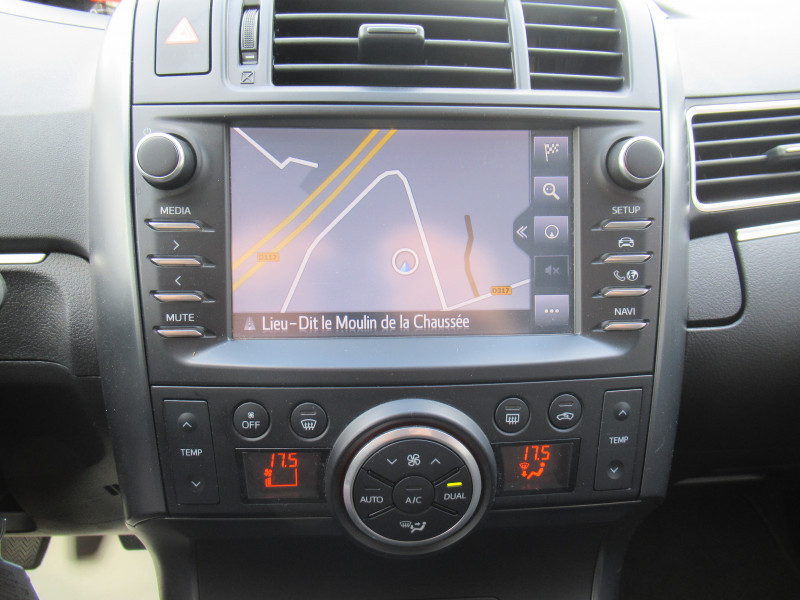 Photo 9 de l'offre de TOYOTA VERSO 132 VVT-I DESIGN à 15750€ chez J'NOV AUTO