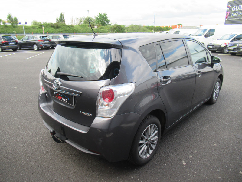 Photo 3 de l'offre de TOYOTA VERSO 132 VVT-I DESIGN à 15750€ chez J'NOV AUTO