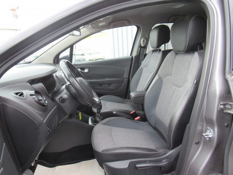Photo 5 de l'offre de RENAULT CAPTUR 1.3 TCE 130CH FAP INTENS à 13990€ chez J'NOV AUTO