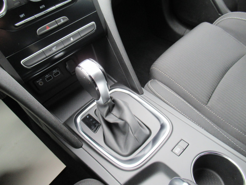 Photo 10 de l'offre de RENAULT MEGANE IV 1.3 TCE 140CH FAP BUSINESS EDC à 14990€ chez J'NOV AUTO