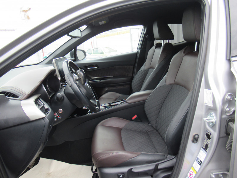 Photo 7 de l'offre de TOYOTA C-HR 122H DISTINCTIVE 2WD E-CVT à 18750€ chez J'NOV AUTO