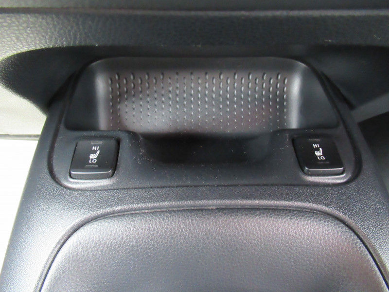Photo 15 de l'offre de TOYOTA COROLLA TOURING SPT 184H DYNAMIC BUSINESS MY20 + SUPPORT LOMBAIRE 8CV à 20990€ chez J'NOV AUTO