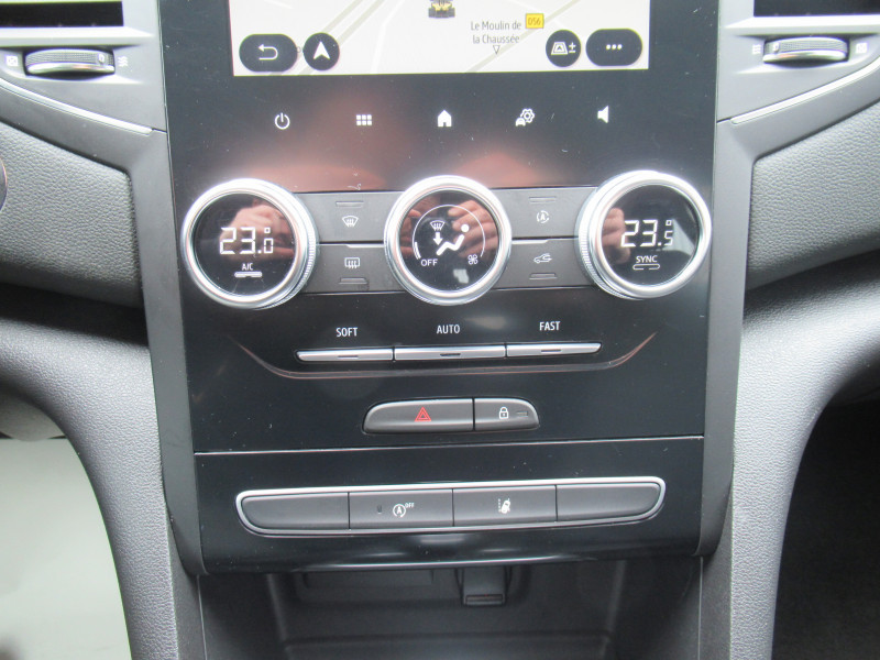 Photo 11 de l'offre de RENAULT MEGANE IV 1.3 TCE 140CH FAP BUSINESS EDC à 14990€ chez J'NOV AUTO