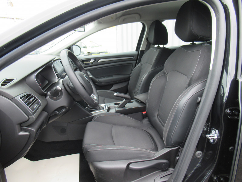 Photo 5 de l'offre de RENAULT MEGANE IV 1.3 TCE 140CH FAP BUSINESS EDC à 14990€ chez J'NOV AUTO