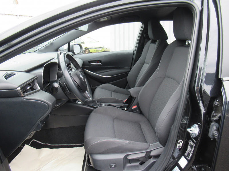 Photo 8 de l'offre de TOYOTA COROLLA TOURING SPT 184H DYNAMIC BUSINESS MY20 + SUPPORT LOMBAIRE 8CV à 20990€ chez J'NOV AUTO