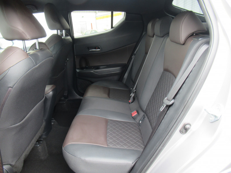 Photo 5 de l'offre de TOYOTA C-HR 122H DISTINCTIVE 2WD E-CVT à 18750€ chez J'NOV AUTO