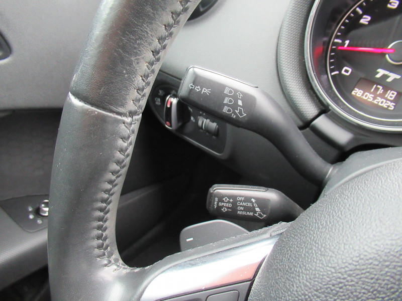 Photo 9 de l'offre de AUDI TT 2.0 TFSI 211CH S TRONIC 6 à 15990€ chez J'NOV AUTO