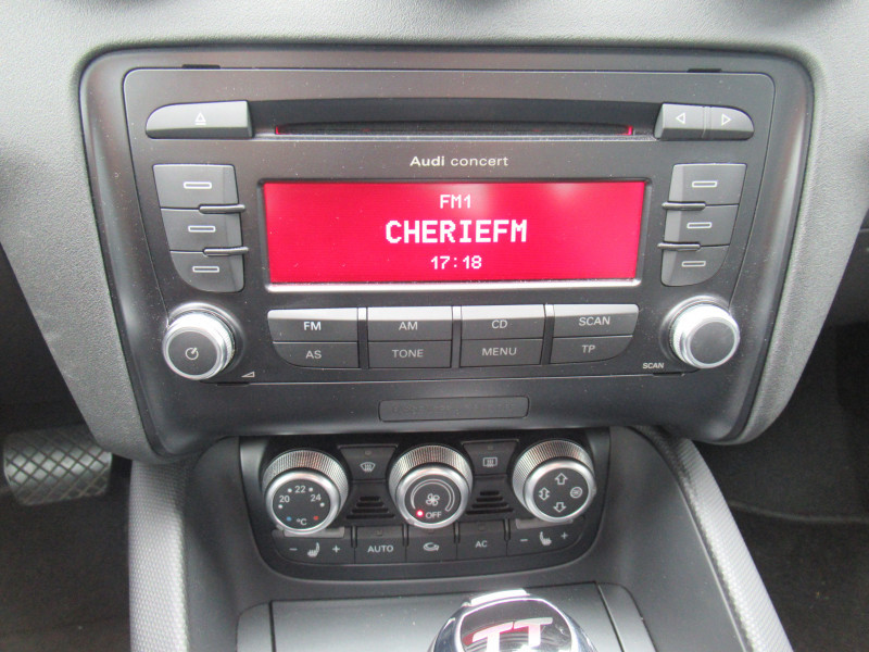 Photo 8 de l'offre de AUDI TT 2.0 TFSI 211CH S TRONIC 6 à 15990€ chez J'NOV AUTO