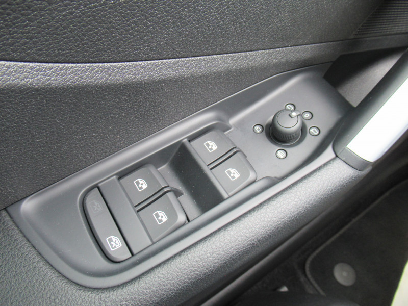 Photo 12 de l'offre de AUDI Q2 35 TFSI 150CH COD BUSINESS LINE S TRONIC 7 EURO6DT à 21990€ chez J'NOV AUTO