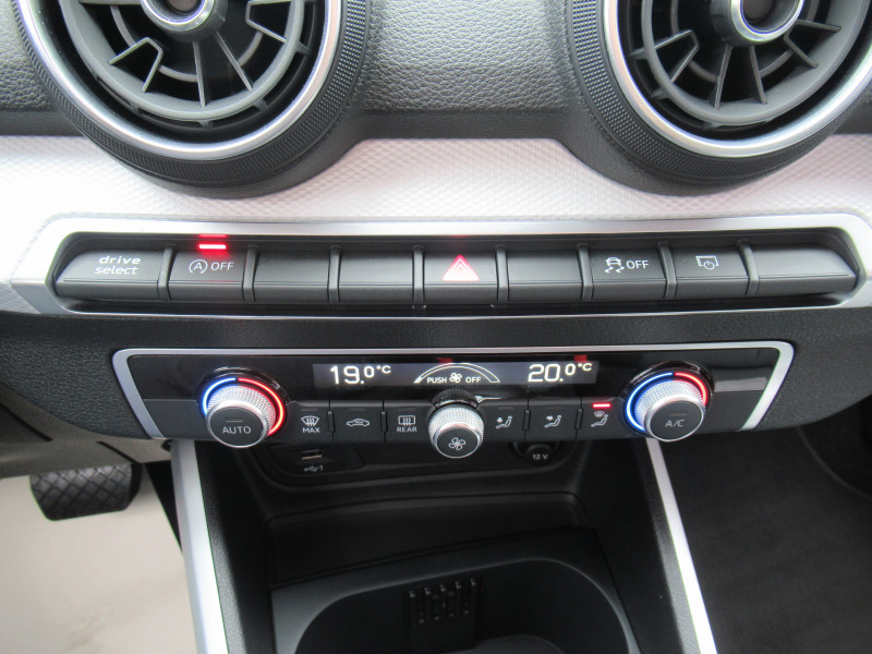 Photo 13 de l'offre de AUDI Q2 35 TFSI 150CH COD BUSINESS LINE S TRONIC 7 EURO6DT à 21990€ chez J'NOV AUTO
