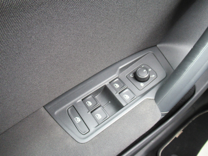 Photo 17 de l'offre de VOLKSWAGEN TIGUAN 2.0 TDI 150CH CONFORTLINE BUSINESS DSG7 EURO6D-T à 19490€ chez J'NOV AUTO