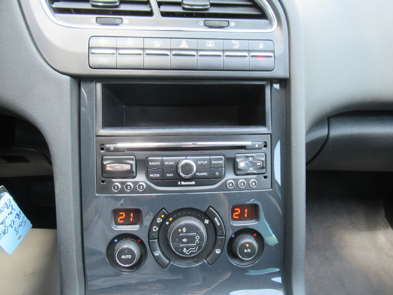 Photo 14 de l'offre de PEUGEOT 5008 1.6 BLUEHDI 120CH ALLURE S&S EAT6 7PL à 11990€ chez J'NOV AUTO