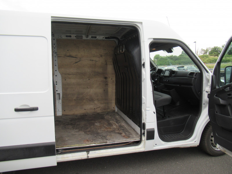 Photo 8 de l'offre de RENAULT MASTER III FG F3500 L2H2 2.3 DCI 135CH GRAND CONFORT E6 à 19990€ chez J'NOV AUTO