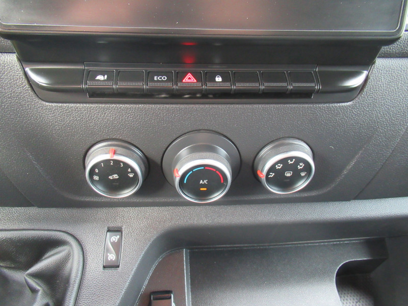 Photo 12 de l'offre de RENAULT MASTER III FG F3500 L2H2 2.3 DCI 135CH GRAND CONFORT E6 à 19990€ chez J'NOV AUTO
