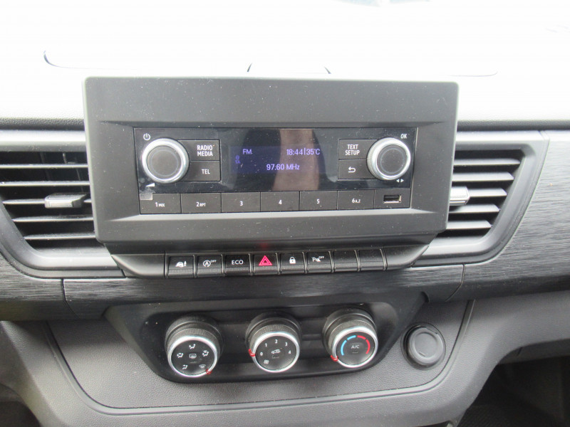 Photo 9 de l'offre de RENAULT TRAFIC III FG L2H1 3T 2.0 BLUE DCI 130CH CONFORT à 22490€ chez J'NOV AUTO