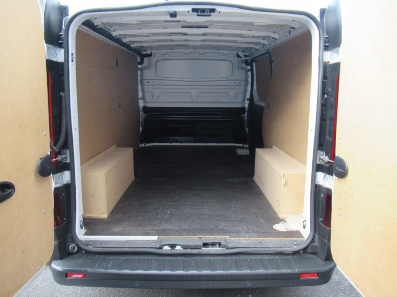 Photo 4 de l'offre de RENAULT TRAFIC III FG L2H1 3T 2.0 BLUE DCI 130CH CONFORT à 22490€ chez J'NOV AUTO