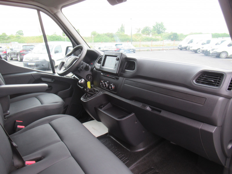 Photo 6 de l'offre de RENAULT MASTER III FG F3500 L2H2 2.3 DCI 135CH GRAND CONFORT E6 à 19990€ chez J'NOV AUTO
