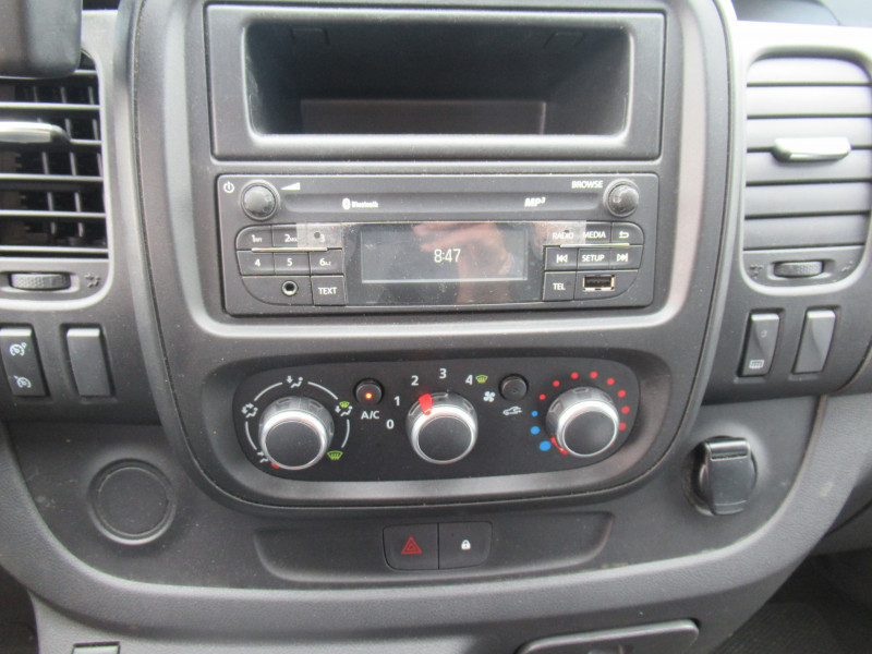 Photo 8 de l'offre de NISSAN NV300 FG L1H1 2T8 2.0 DCI 120CH OPTIMA à 17990€ chez J'NOV AUTO