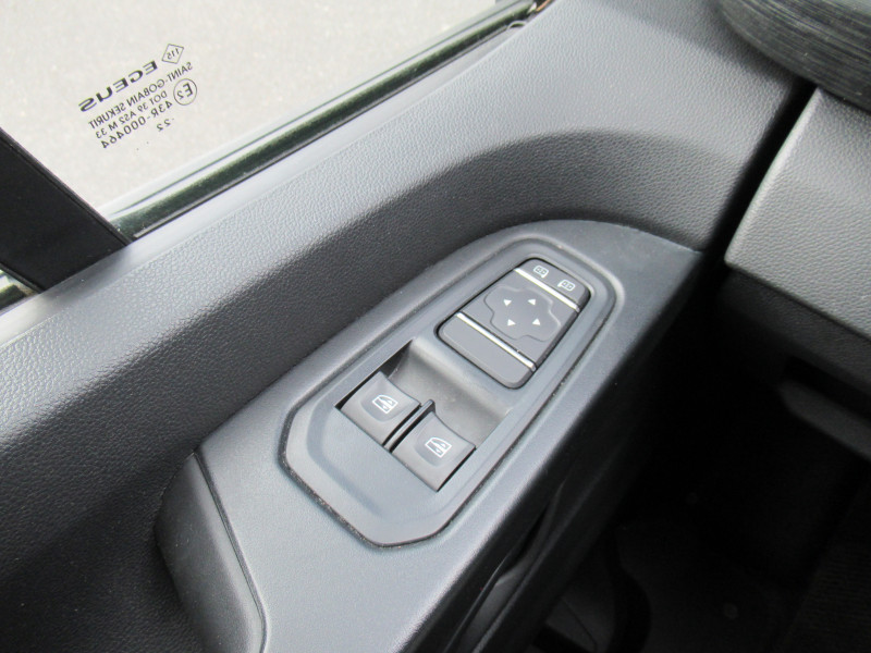 Photo 7 de l'offre de RENAULT TRAFIC III FG L2H1 3T 2.0 BLUE DCI 130CH CONFORT à 22490€ chez J'NOV AUTO