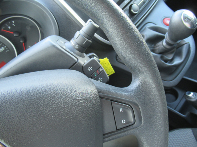 Photo 14 de l'offre de RENAULT KANGOO II EXPRESS 1.5 BLUE DCI 95CH EXTRA R-LINK à 12990€ chez J'NOV AUTO