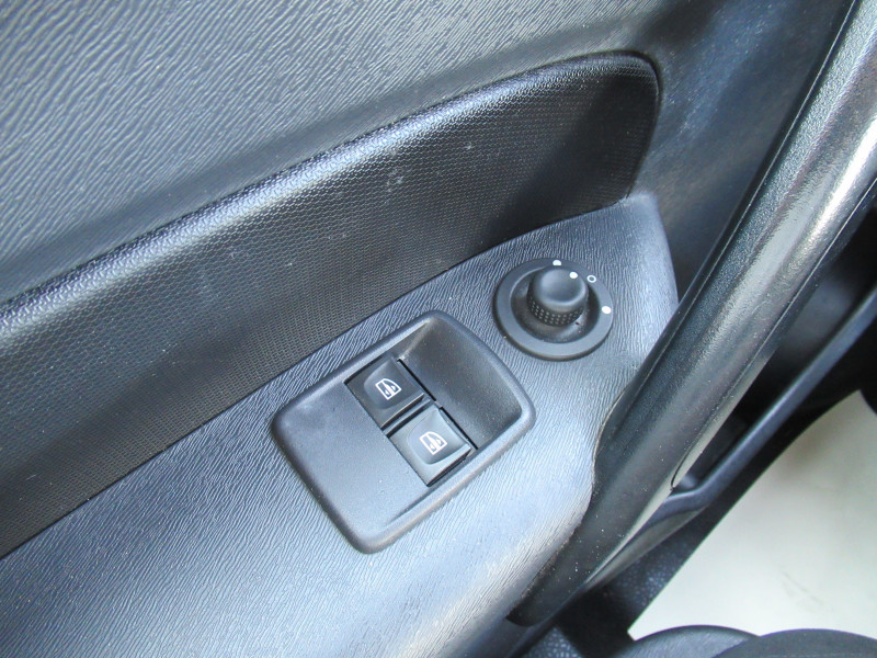 Photo 12 de l'offre de RENAULT KANGOO II EXPRESS 1.5 BLUE DCI 95CH EXTRA R-LINK à 12990€ chez J'NOV AUTO