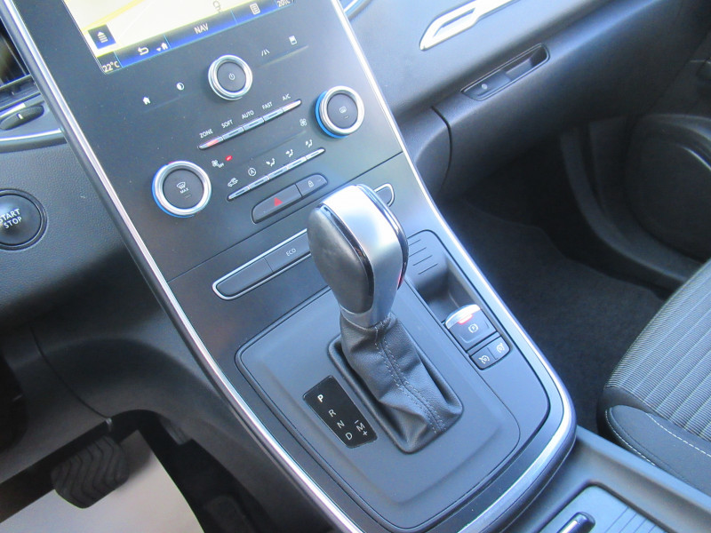 Photo 14 de l'offre de RENAULT GRAND SCENIC IV 1.7 BLUE DCI 120CH BUSINESS EDC 7 PLACES à 17490€ chez J'NOV AUTO