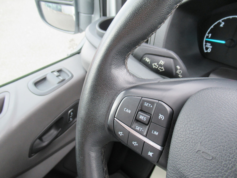 Photo 12 de l'offre de FORD TRANSIT 2T FG P350 L4H3 2.0 ECOBLUE 170CH S&S HDT TREND BUSINESS BVA CABINE APPROFONDIE à 24990€ chez J'NOV AUTO
