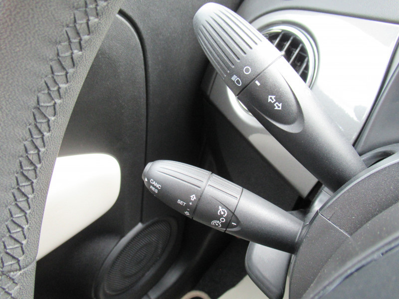 Photo 10 de l'offre de FIAT 500C 1.0 70CH BSG S&S DOLCEVITA à 12790€ chez J'NOV AUTO