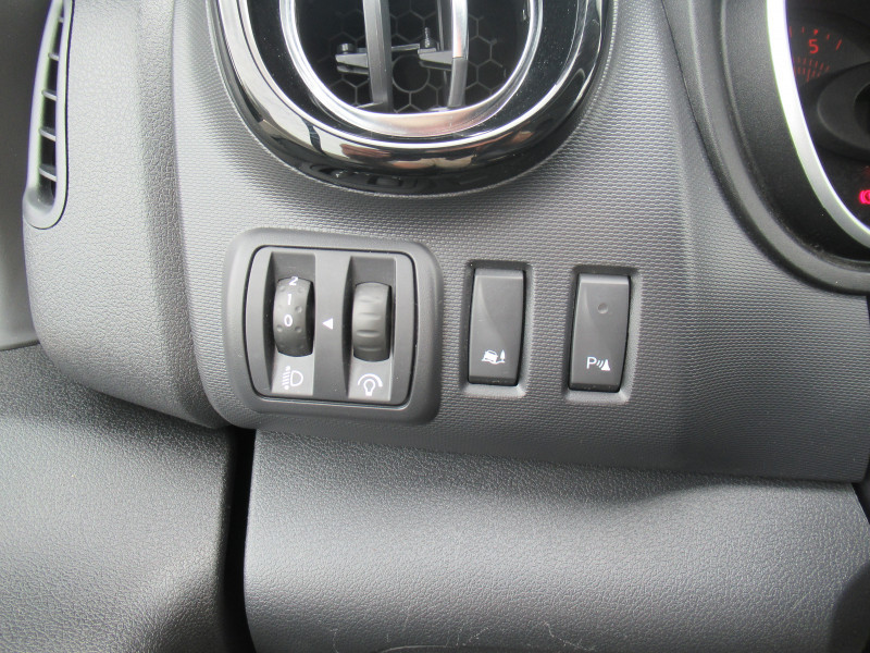 Photo 11 de l'offre de NISSAN NV300 FG L1H1 2T8 2.0 DCI 120CH OPTIMA à 17990€ chez J'NOV AUTO