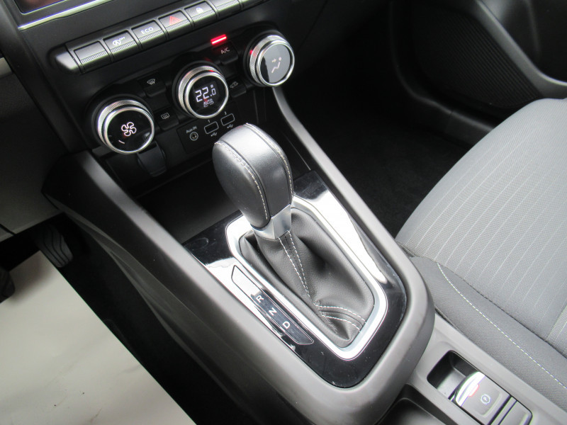 Photo 12 de l'offre de RENAULT ARKANA 1.3 TCE MILD HYBRID 140CH EQUILIBRE EDC -22 à 18990€ chez J'NOV AUTO