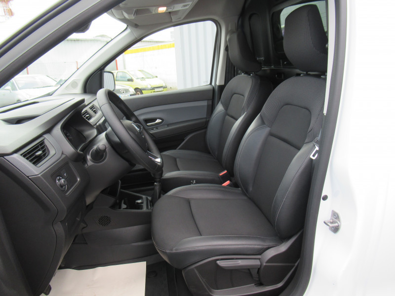 Photo 8 de l'offre de RENAULT EXPRESS VAN 1.3 TCE 100CH CONFORT à 14990€ chez J'NOV AUTO