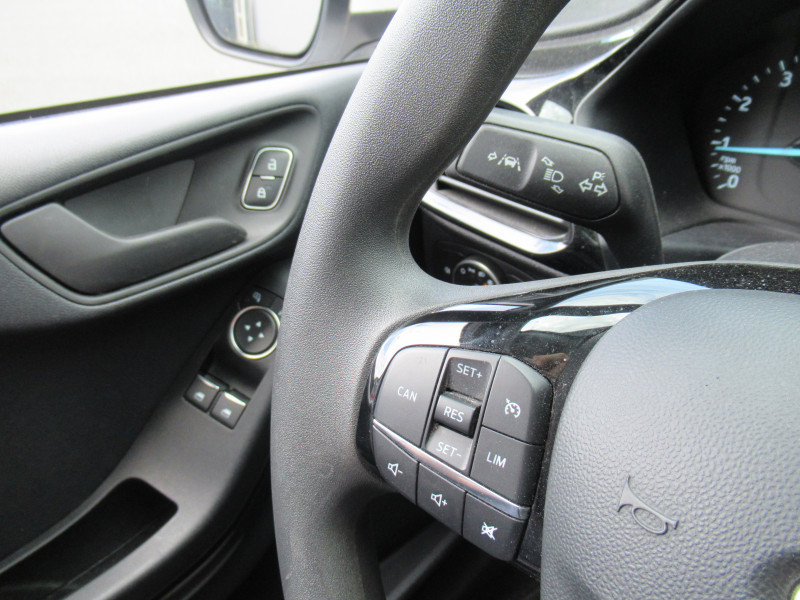 Photo 12 de l'offre de FORD FIESTA 1.1 75CH COOL & CONNECT 5P à 12790€ chez J'NOV AUTO