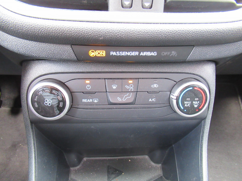 Photo 13 de l'offre de FORD FIESTA 1.1 75CH COOL & CONNECT 5P à 12790€ chez J'NOV AUTO