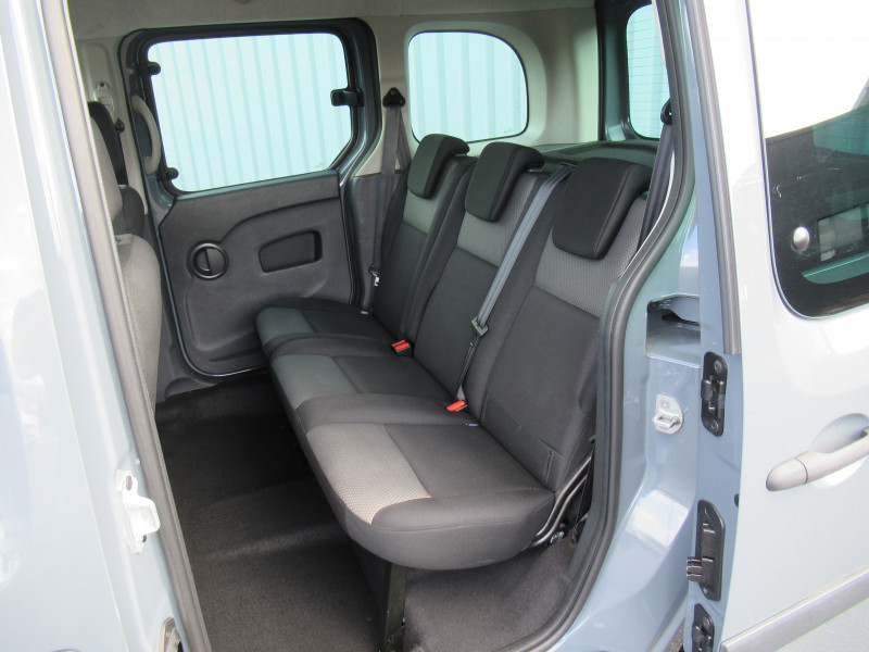 Photo 5 de l'offre de RENAULT KANGOO II 1.5 BLUE DCI 95CH BUSINESS à 13490€ chez J'NOV AUTO