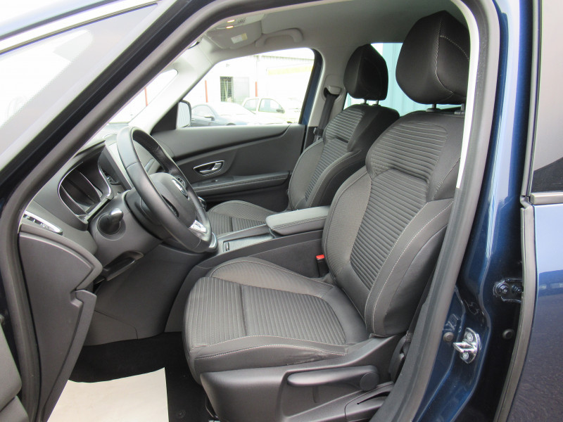 Photo 8 de l'offre de RENAULT GRAND SCENIC IV 1.7 BLUE DCI 120CH BUSINESS 7 PLACES - 21 à 16790€ chez J'NOV AUTO