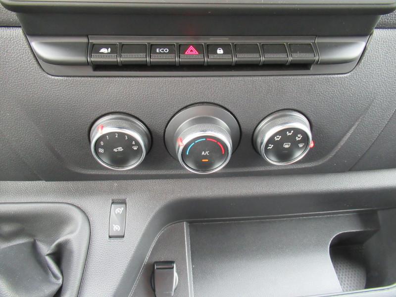 Photo 12 de l'offre de RENAULT MASTER III FG F3300 L2H2 2.3 BLUE DCI 135CH GRAND CONFORT EURO6 à 24490€ chez J'NOV AUTO