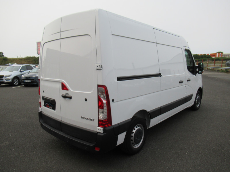 Photo 4 de l'offre de RENAULT MASTER III FG F3300 L2H2 2.3 BLUE DCI 135CH GRAND CONFORT EURO6 à 24490€ chez J'NOV AUTO