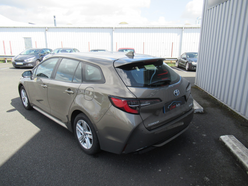 Photo 3 de l'offre de TOYOTA COROLLA TOURING SPT 184H DYNAMIC BUSINESS + PROGRAMME BEYOND ZERO ACADEMY MY22 à 21790€ chez J'NOV AUTO