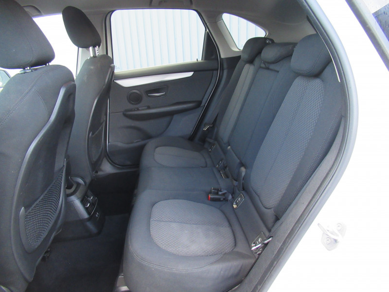 Photo 6 de l'offre de BMW SERIE 2 ACTIVETOURER (F45) 218IA 136CH BUSINESS DESIGN DKG7 à 21990€ chez J'NOV AUTO