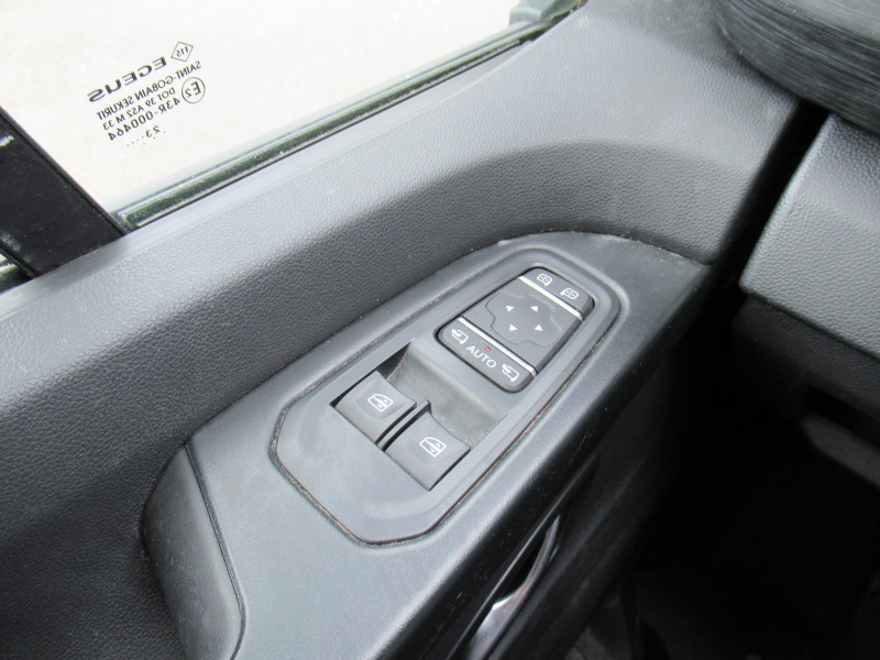 Photo 8 de l'offre de RENAULT TRAFIC III FG L2H1 3T 2.0 BLUE DCI 130CH GRAND CONFORT à 23990€ chez J'NOV AUTO