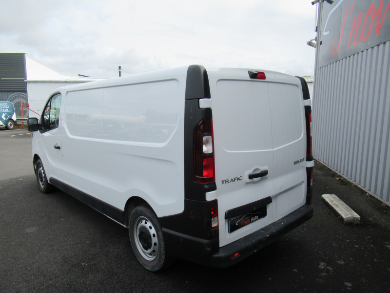 Photo 3 de l'offre de RENAULT TRAFIC III FG L2H1 3T 2.0 BLUE DCI 130CH GRAND CONFORT à 23990€ chez J'NOV AUTO