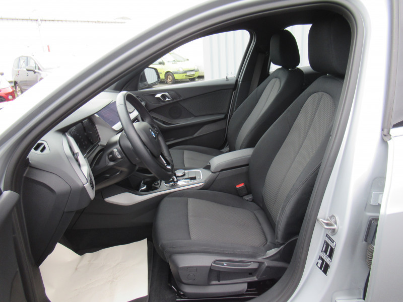 Photo 7 de l'offre de BMW SERIE 1 (F40) 116DA 116CH BUSINESS DESIGN DKG7 à 21490€ chez J'NOV AUTO